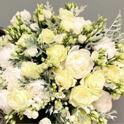 Fleurs de deuil élégantes à Nice